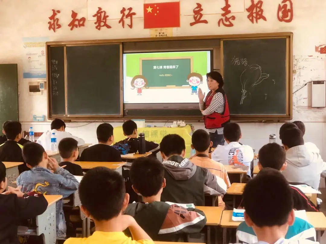 &ldquo;你好，青春期！&rdquo;，为谢林港小学六年级女生捐赠近千包卫生巾