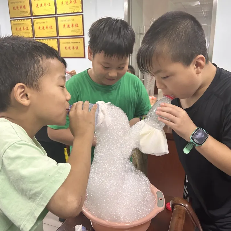 多彩假期，追梦成长