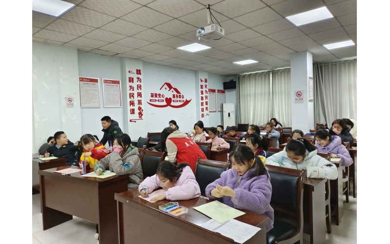 &ldquo;福气圈圈蛇&rdquo;创意手工活动