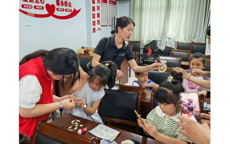 微光造炬 蚁行渐进