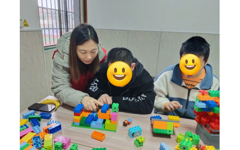 &ldquo;乐乐箱&rdquo;托养服务对象社会融入支持项目-积木擎天趣，童心造物新